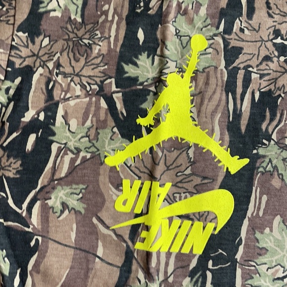 Travis ScottXJordan Cactus Jack Highest T camo L - Picture 5 of 12